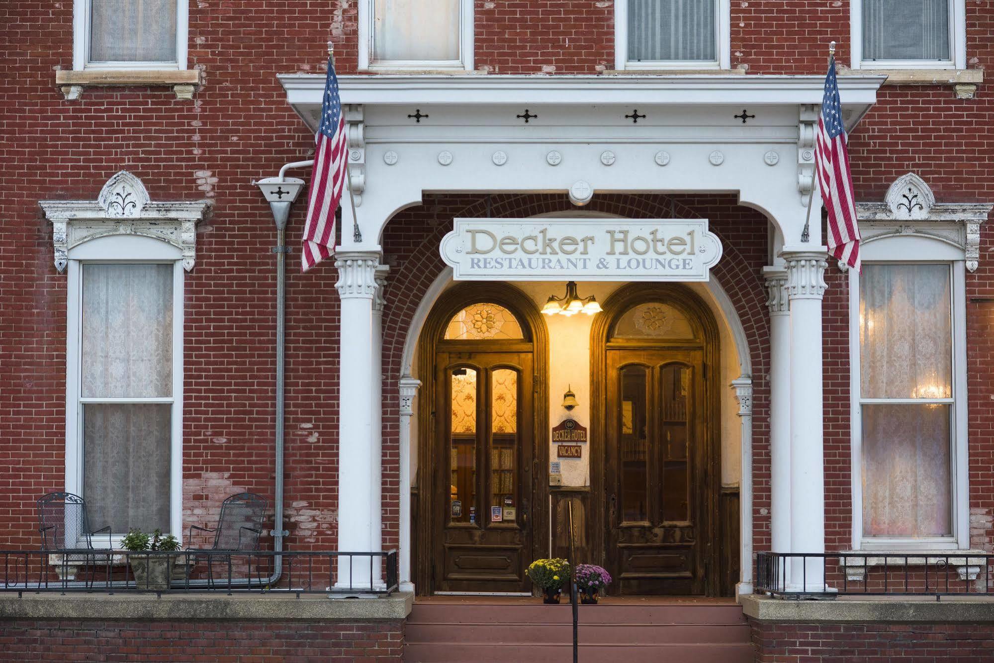Decker Hotel & Bar Maquoketa Bagian luar foto